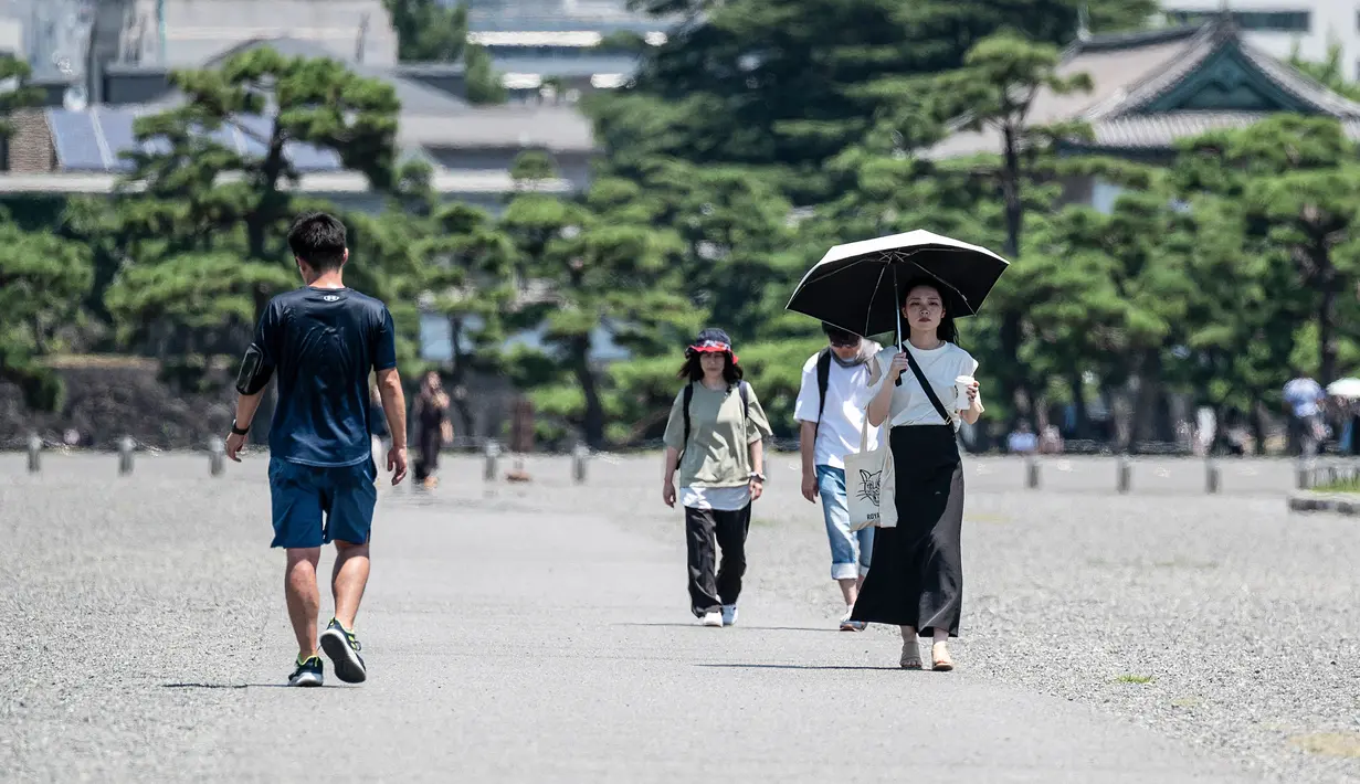 Pemerintah mengeluarkan peringatan sengatan panas untuk 20 dari 47 prefektur di Jepang, terutama di bagian timur dan barat daya, yang berdampak pada puluhan juta orang. (Richard A. Brooks / AFP)