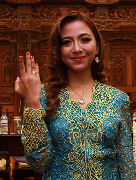 Menurut Nadia lebih dari 100 persen dukungan yang ia dapat dari Jorik Suaminya untuk menunda momongan dan lebih memprioritaskan karier. (Deki Prayoga/Bintang.com)