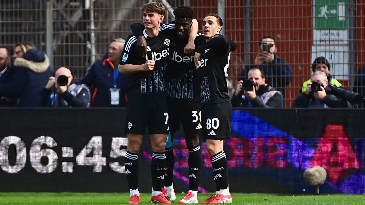 Foto: Wonderkid Como Buktikan Kelasnya saat Tumbangkan Napoli di Liga Italia