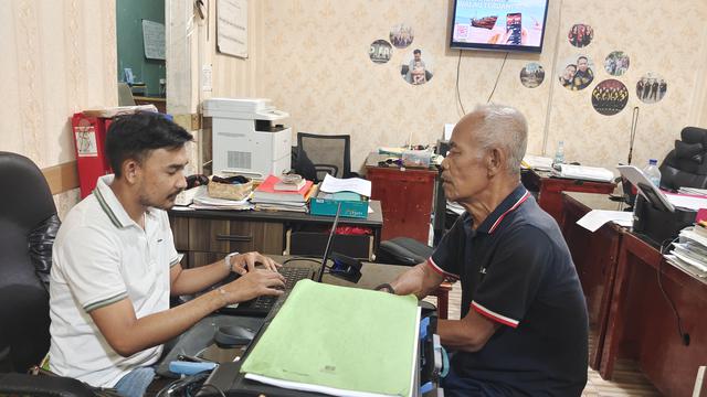 Polres Metro Depok menangkap Nain alias Engkong lansia berusia 70 tahun yang diduga mencabuli anak laki-laki di Tapos, Kota Depok.