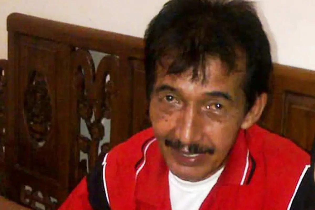 Johny Indo (https://www.facebook.com/photo.php?fbid=181441786262941&set=pcb.181441839596269&type=3&theater)