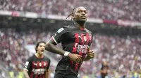 Kemenangan AC Milan tentu tidak lepas dari aksi gemilang Rafael Leao. Pemain asal Portugal itu sangat dominan di lini depan Rossoneri. (AP/Luca Bruno)