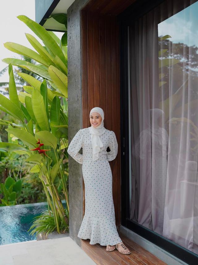 6 Gaya Berhijab Dara Arafah yang Sederhana, Cocok untuk Hijabers Pemula