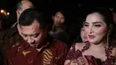 Awalnya memang Ashanty khawatir tidak bisa foto bareng, pasalnya pengamanan yang super ketat dan HP pun harus ditaruh juga. Namun semua itu berubah ketika Kahiyang yang tiba-tiba minta foto dengannya. (Adrian Putra/Bintang.com)