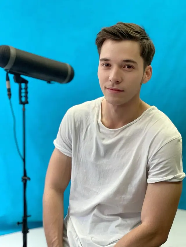 Stefan William (https://www.instagram.com/p/COPA0McJ3uV/)