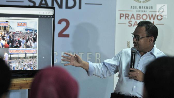 Direktur Materi dan Debat Badan Pemenangan Nasioanal (BPN) Sudirman Said memaparkan penerimaan dan pengeluaran dana kampanye Prabowo-Sandiaga di Jakarta, Rabu (28/11). Prabowo-Sandiaga hingga saat ini tercatat Rp 41,9 miliar. (merdeka.com/Iqbal S Nugroho)