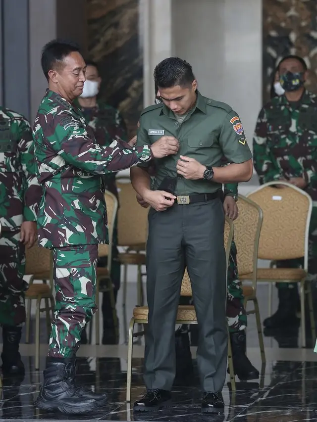 7 Momen Haru Sidang Aprilia Manganang Resmi Jadi Pria, Dapat Identitas Baru
