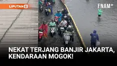 Lalu lintas di Pademangan yang mengarah ke Gunung Sahari, Jakarta Pusat lumpuh. Kondisi jalanan terpantau Senin pagi sekitar pukul 10.30 WIB