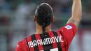 Striker AC Milan itu menjadi sorotan dan ramai di jagat maya lantaran tampil dengan gaya rambut baru. (Foto:AP/Spada/LaPresse)