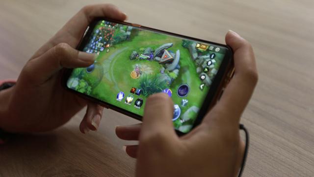 The Battle of Youniverse