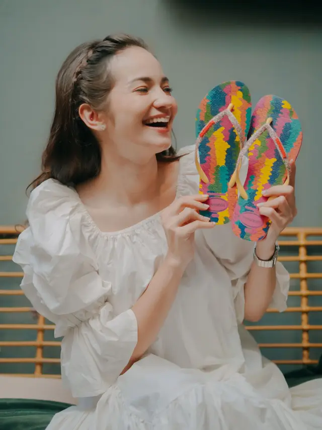 Intip OOTD Kasual Nan Menawan Enzy Storia Untuk Referensi Liburan-Mu