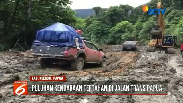 Hujan deras membuat jalur trans Papua Jayapura menuju Wamena nyaris terputus. Puluhan kendaraan terjebak di tengah hutan, akibat jalan berlumpur tidak bisa dilalui kendaraan.