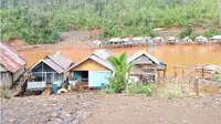 Rumah tinggal mantan manusia perahu yang berada di pinggiran teluk Morombo. (Liputan6.com/Ahmad Akbar Fua)