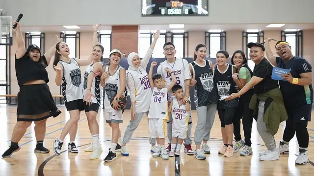 Biasa Berkuda, Ini 7 Potret Nabila Syakieb saat Main Basket Bareng Seleb