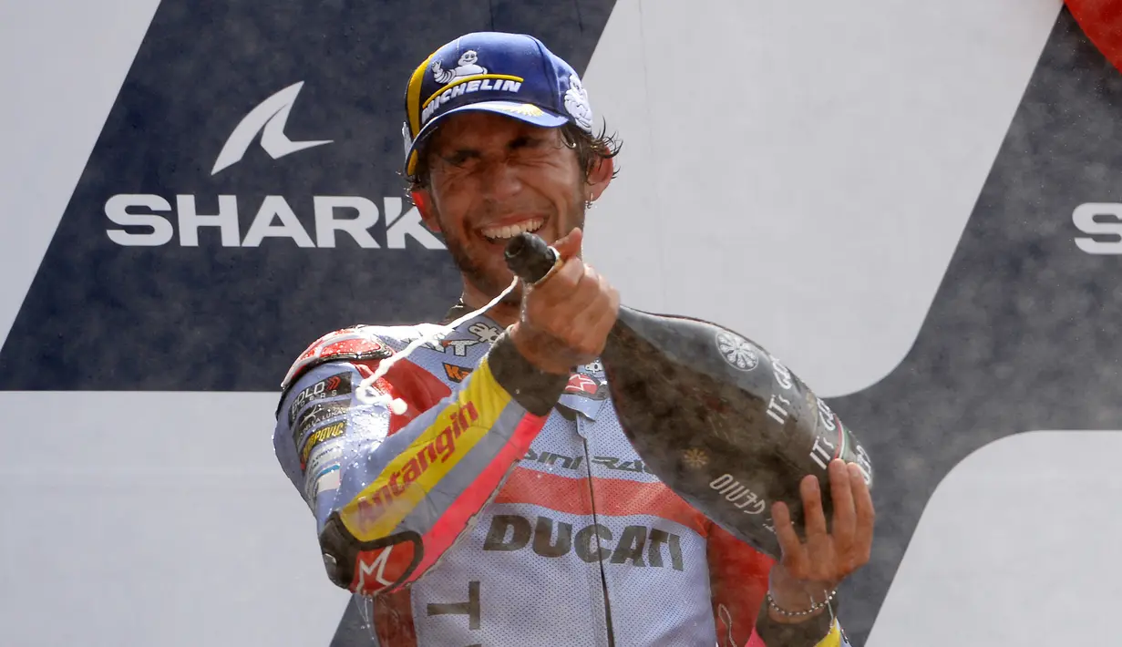 Di klasemen sementara, Enea Bastianini menempati posisi ke-3 dengan mengoleksi 94 poin di bawah Fabio Quartararo di posisi pertama dengan 102 poin dan Aleix Espargaro di posisi kedua dengan 98 poin. (AFP/Jean-Francois Monier)
