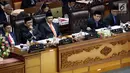 Suasana sidang penetapan Perry Warjiyo sebagai Gubernur BI oleh DPR RI, Jakarta, Selasa (3/4). Perry Warjiyo resmi menggantikan Agus Martowardojo yang akan menyelesaikan masa baktinya Mei 2018. (Liputan6.com/JohanTallo)