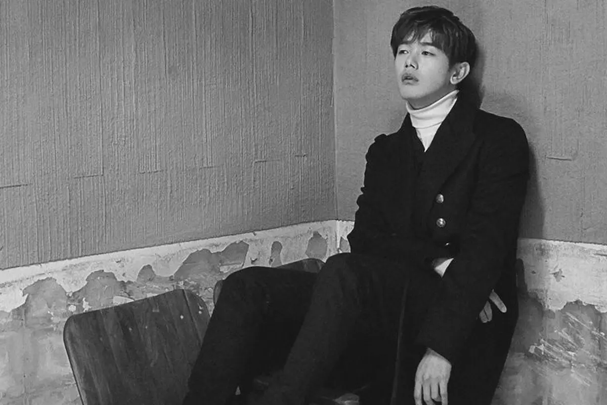 [Bintang] Lirik Lagu Eric Nam feat Woodie Gochild, Potion