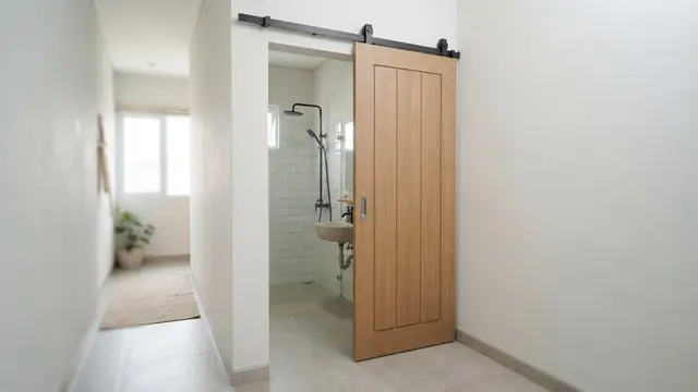 Model Pintu Kamar Mandi untuk Ruangan Berukuran Kecil