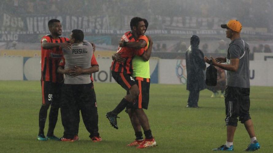 Perseru Serui bertahan di Liga 1 setelah mengalahkan Persib Bandung 2-0, Minggu (12/11/2017) di Stadion Si Jalak Harupat, Soreang. (Bola.com/Muhammad Ginanjar)