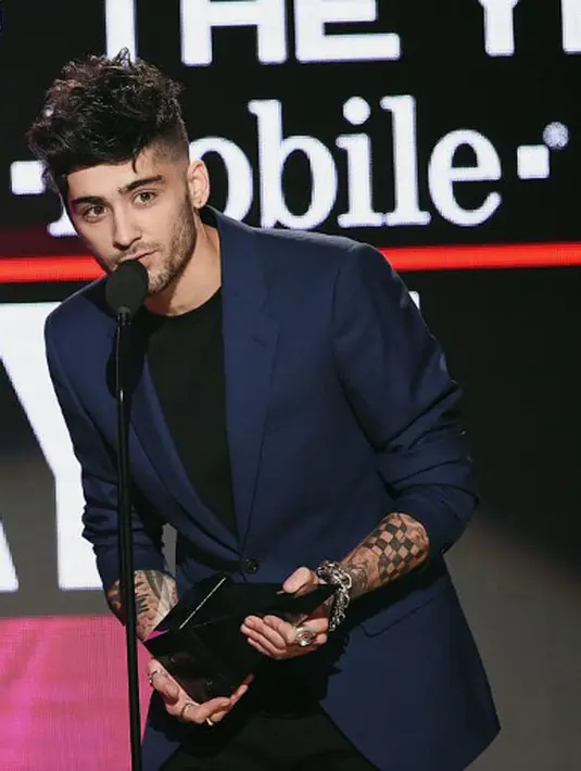 Lagu bertajuk ‘I Don’t Wanna Live Forever’ yang dinyanyikan oleh Zayn Malik dan Taylor Swift ini dengan cepat berada di urutan pertama setelah rilis. (AFP/Bintang.com)