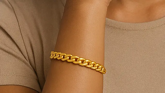 Gelang Emas Rantai Kepang (Image by ChatGPT)