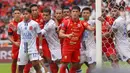 Raihan ini diperoleh Persija usai membungkam Persijap Jepara dengan skor 2-0 di Stadion Utama Gelora Bung Karno (SUGBK) pada Sabtu (3/1/2026) WIB. Tampak dalam foto, pemain Persija dan Persijap saat laga pekan ke-16 BRI Super League 2025/2026 di Stadion Utama Gelora Bung Karno (SUGBK), Jakarta, Sabtu (3/1/2026). (Bola.com/Abdul Aziz)