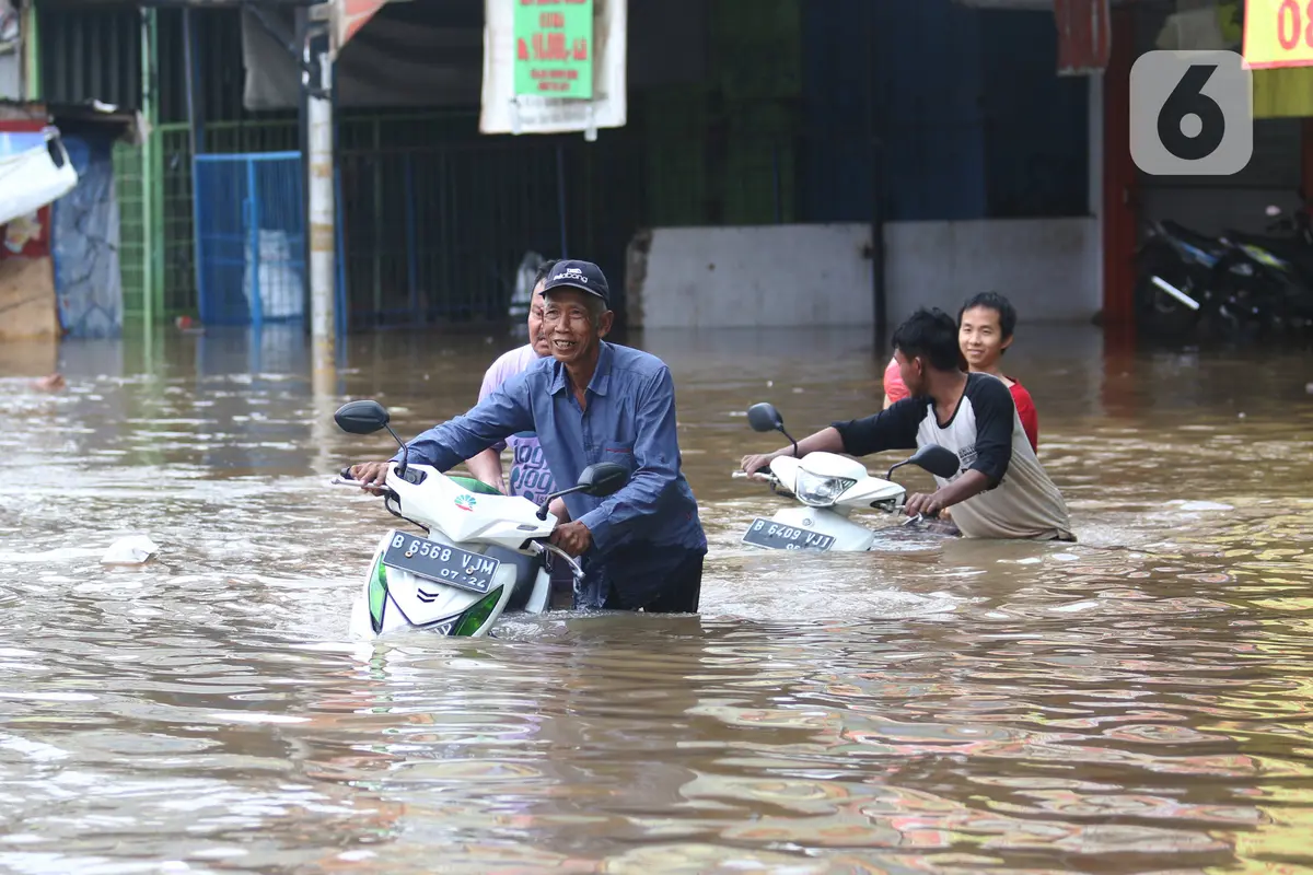 Banjir Rendam Ciledug Indah, Jalan Tangerang ke Jakarta Terputus