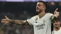 Sebagai klub raksasa Spanyol, Real Madrid tercatat telah mengoleksi 36 gelar Liga Spanyol sepanjang sejarah, termasuk yang teranyar pada musim 2023/2024. Keberhasilan Los Blancos menjuarai Liga Spanyol musim ini tak lepas dari peran dua pemain pinjaman mereka. Meski tergolong jarang menggunakan jasa pemain pinjaman, namun nyatanya termasuk dua pemain pinjaman pada musim ini, ada 4 pemain berstatus pinjaman Real Maddrid yang mampu menjuarai Liga Spanyol bareng Los Blancos. Siapa saja? Ini dia daftar lengkap keempat pemain tersebut. (AFP/Thomas Coex)
