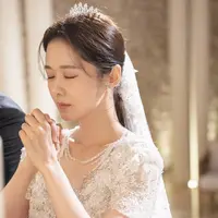 Potret Jang Nara Kenakan Gaun Pernikahan di Drama yang Dibintanginya, credit: @nara0318