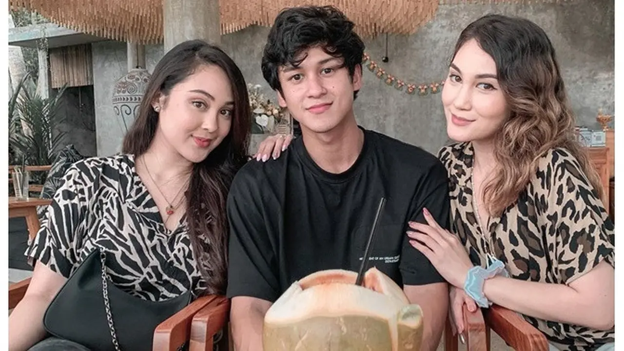 6 Potret Kompak Antonio Blanco Jr dan Kedua Kakak Perempuanya, Sibling Goals
