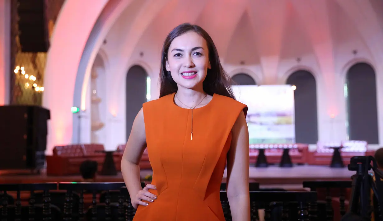 "Kendala sih untungnya Enggak ya, jadi kami berusaha menikmati hidup aja. Enjoy aja," kata bintang film Ayat Ayat Cinta ini. (Nurwahyunan/Bintang.com)