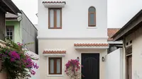 Wujudkan Rumah Gaya Mediterania Mini Budget Rp100 Juta di Gang Kecil, Simak 10 Inspirasi Desain Menarik Ini
