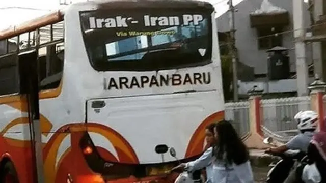 6 Tulisan Jurusan di Angkutan Umum Ini Bikin Mikir Keras
