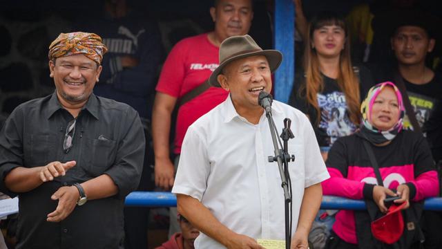Menteri Koperasi dan UKM Teten Masduki memandang domba adu atau domba tangkas khas Garut bisa menjadi kekuatan ekonomi Jawa Barat. Utamanya di sektor pariwisata, peternakan, hingga UMKM.