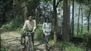 Mengusung konsep tempo dulu dengan latar pedesaan dan alam, penampilan perempuan 21 tahun itu langsung menarik perhatian. [@keisyalevronka].