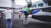 Bupati mencoba konsep wisata aviasi  dengan menggunakan pesawat Cessna Caravan dari Bandara Notohadinegoro Jember (Istimewa)