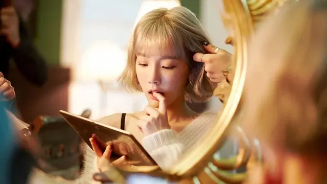 [Bintang] Tampan dan Cantik, 8 Idol K-pop Ini Punya Kebiasaan Aneh