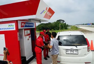 Fasilitas Modular sebagai unit layanan tambahan yang menyediakan bahan bakar minyak (BBM) guna mendukung kenyamanan masyarakat saat momen mudik Lebaran 2025 kembali disiagakan Pertamina Patra Niaga. Dok PPN