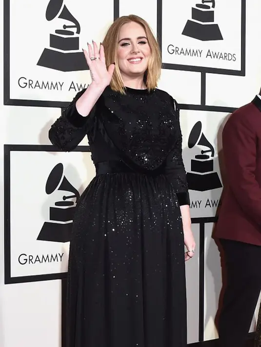 Bukan hal yang menyenangkan memang ketika mendapat kabar tak enak dari sang idola. Seperti yang dirasakan para penggemar Adele baru-baru ini mengenai pembatalan konsernya, meskipun kabar baru datang dan sedikit membahagiakan. (AFP/Bintang.com)