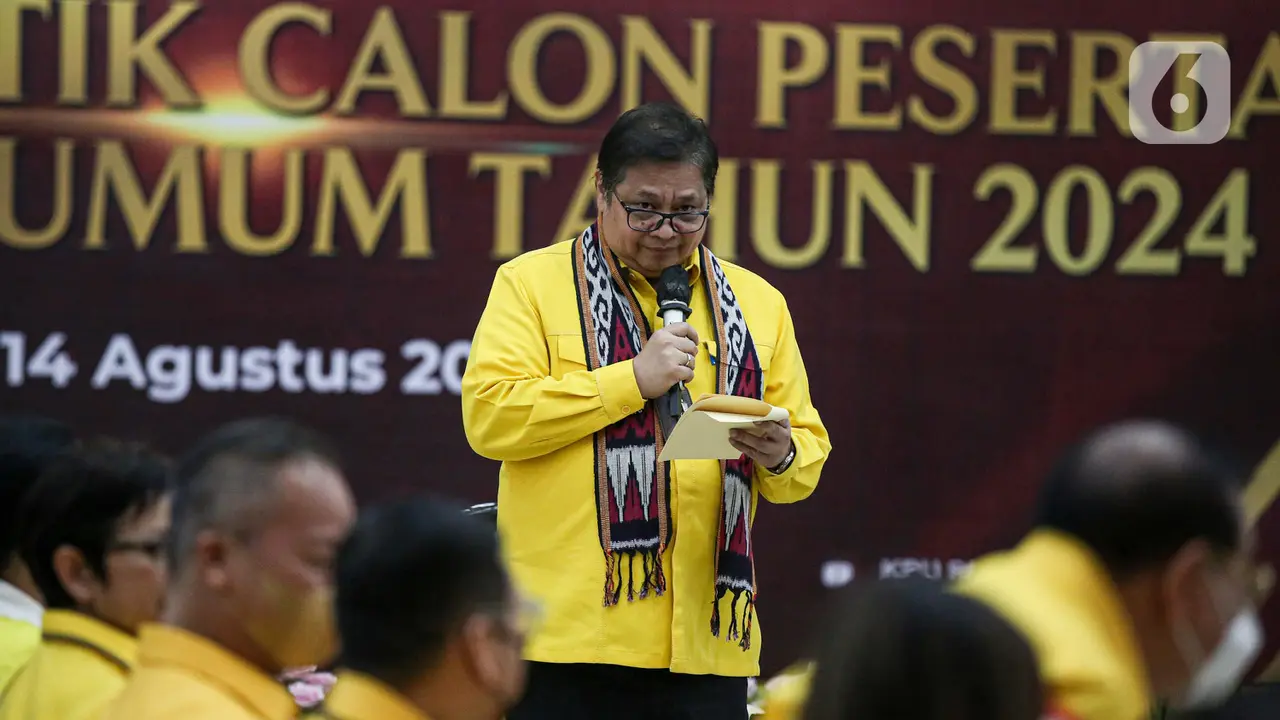 Airlangga Hartarto Pimpin Pendaftaran Partai Golkar ke KPU