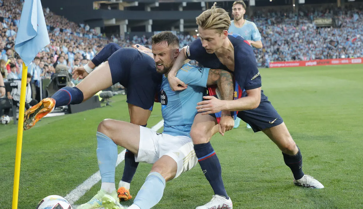 <p>Barcelona menutup kampanye Liga Spanyol 2022-2023 dengan kekalahan. (AP Photo/Lalo R. Villar)</p>