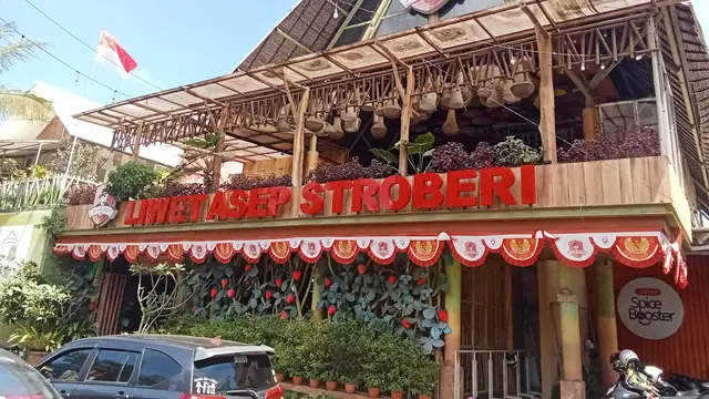 Rekomendasi Tempat Makan Nasi Liwet di Bandung