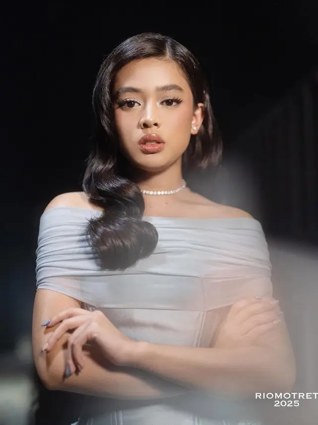 6 Detail Outfit Aqeela Calista di Infotainment Awards 2025, Memukau Bak Princess