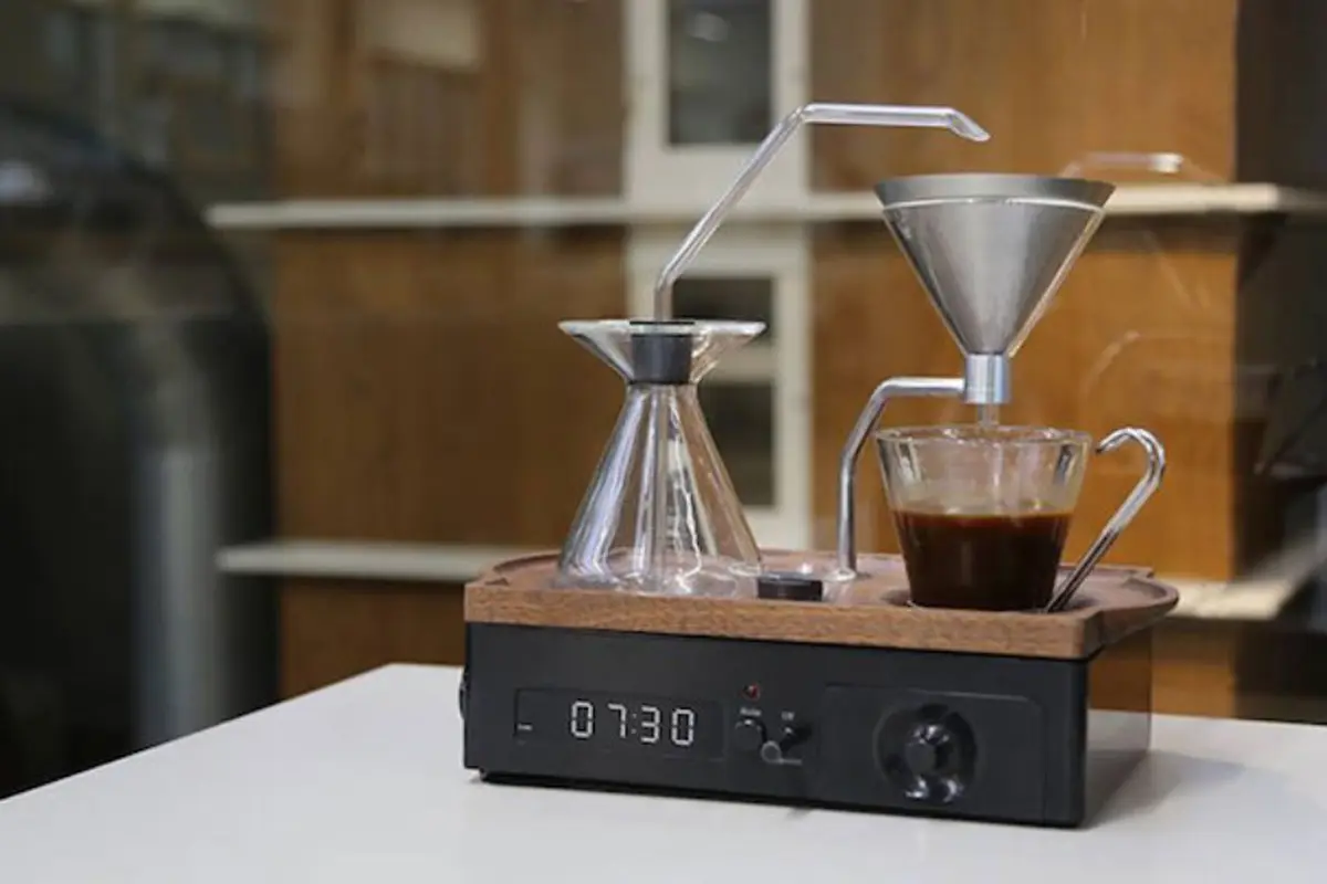 Lebih dari Pacar! Alarm Ini Bisa Bikinin Kamu Kopi Tiap Pagi
