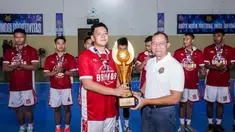 Tim Basket Bhayangkara Brimob berhasil menorehkan prestasi membanggakan dengan meraih gelar Juara 1 (Champion) pada ajang KASAU Cup 2026 Basketball Tournament kategori antar kementerian/lembaga yang digelar di GOR Merpati Halim Perdanakusuma, Jakarta Timur. (Foto: Humas Polri)