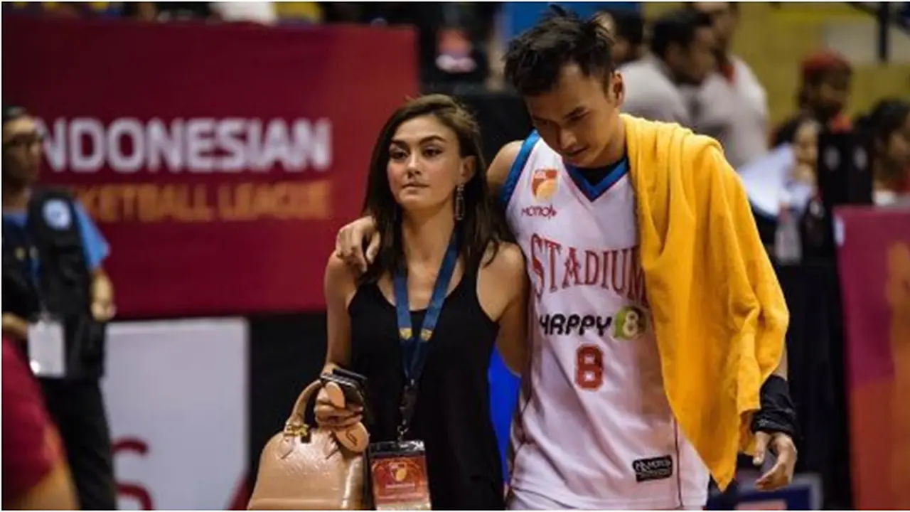 Agnes Monica dan Wijaya Saputra