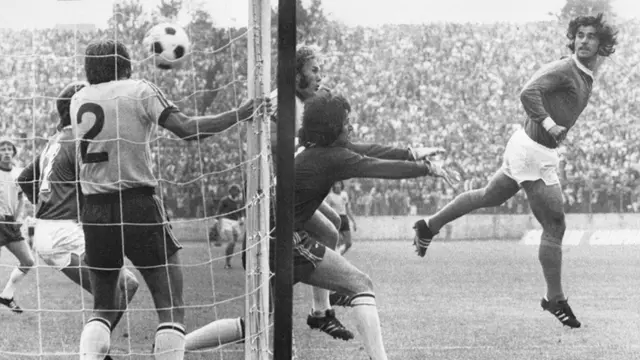 Foto: Gerd Muller Tutup Usia, Yuk Lihat Lagi Aksi Legenda Bayern Munchen dan Timnas Jerman saat Sedang Berjaya