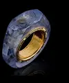 Cincin safir indah berusia 2000 tahun yang mungkin milik kaisar Romawi Caligula, menggambarkan istri keempatnya, Caesonia. Dok. Boredpanda