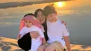 Shela Lala juga memanfaatkan waktu kala Rafathar nonton dengan jalan-jalan ke berbagai tempat. Keberadaan pengasuh anak Nagita Slavina ini saat di Qatar pun berhasil membuat netizen iri.
(Liputan6.com/IG/@shela_lala96)