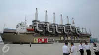 Penampakan bagian luar Marine Vessel Power Plant saat bersandar di Pelabuhan IPC, Jakarta, Selasa (8/12). Marine Vessel Power Plant dibuat oleh perusahaan asal Turki, Karpowership, pada 2014. (Liputan6.com/Faizal fanani)